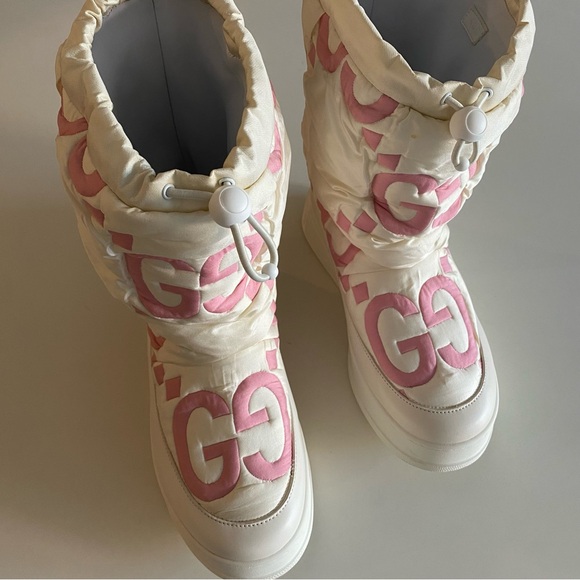 Gucci Logo GG Matelasse Snow Boots - Picture 8 of 17